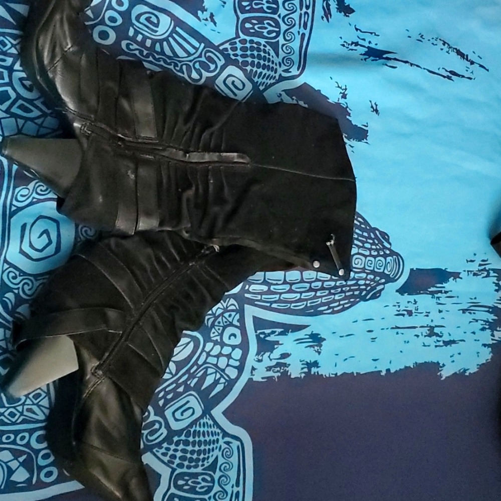 Fergalicious black boots